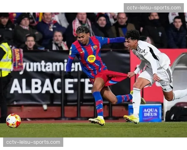 阿森纳2-2巴萨，莱万多夫斯基客场梅开二度