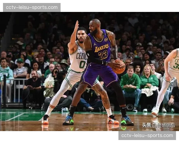 詹姆斯加时赛关键抢断盖帽，湖人112-108险胜火箭取3-0领先